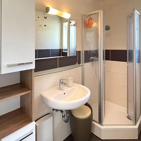 Amazing In Graal-mueritz With Wifi Holiday home *